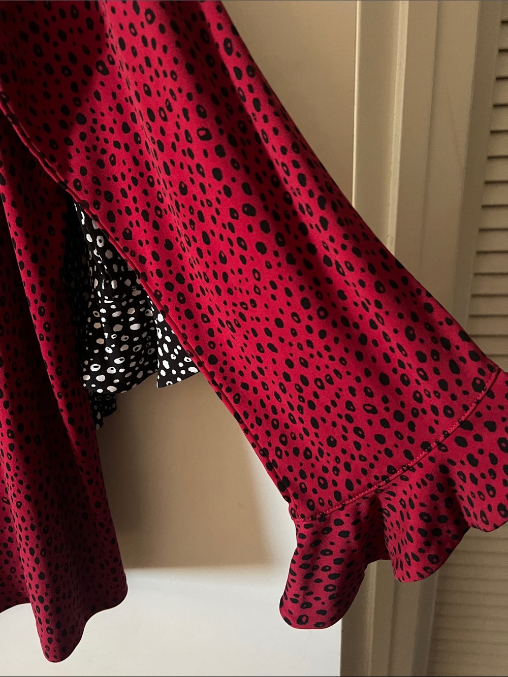 Susan Graver Dot Print Tops in Black & Burgundy Pink (2) - Picture 4 of 6